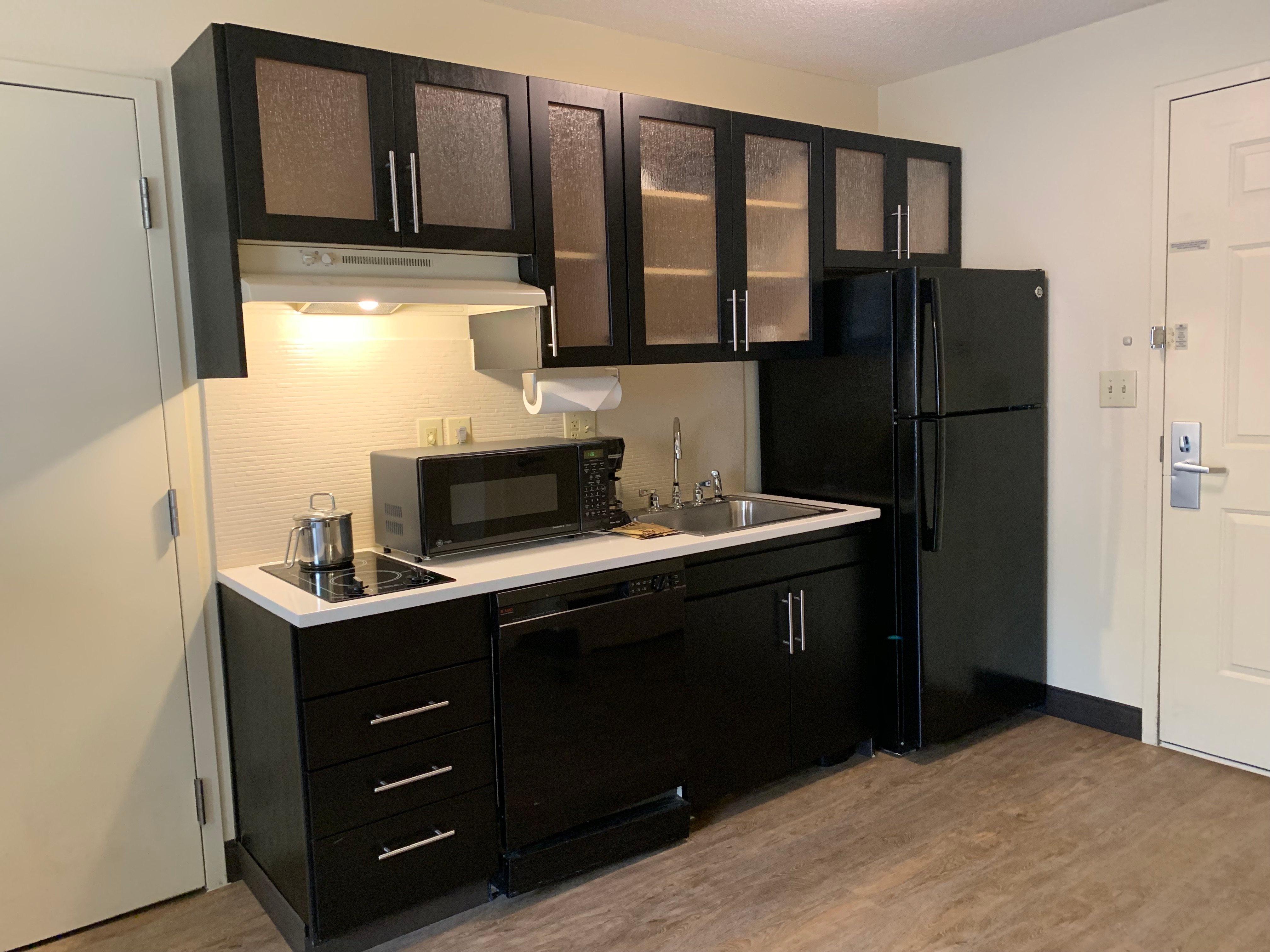 Candlewood Suites Raleigh Crabtree By Ihg Экстерьер фото