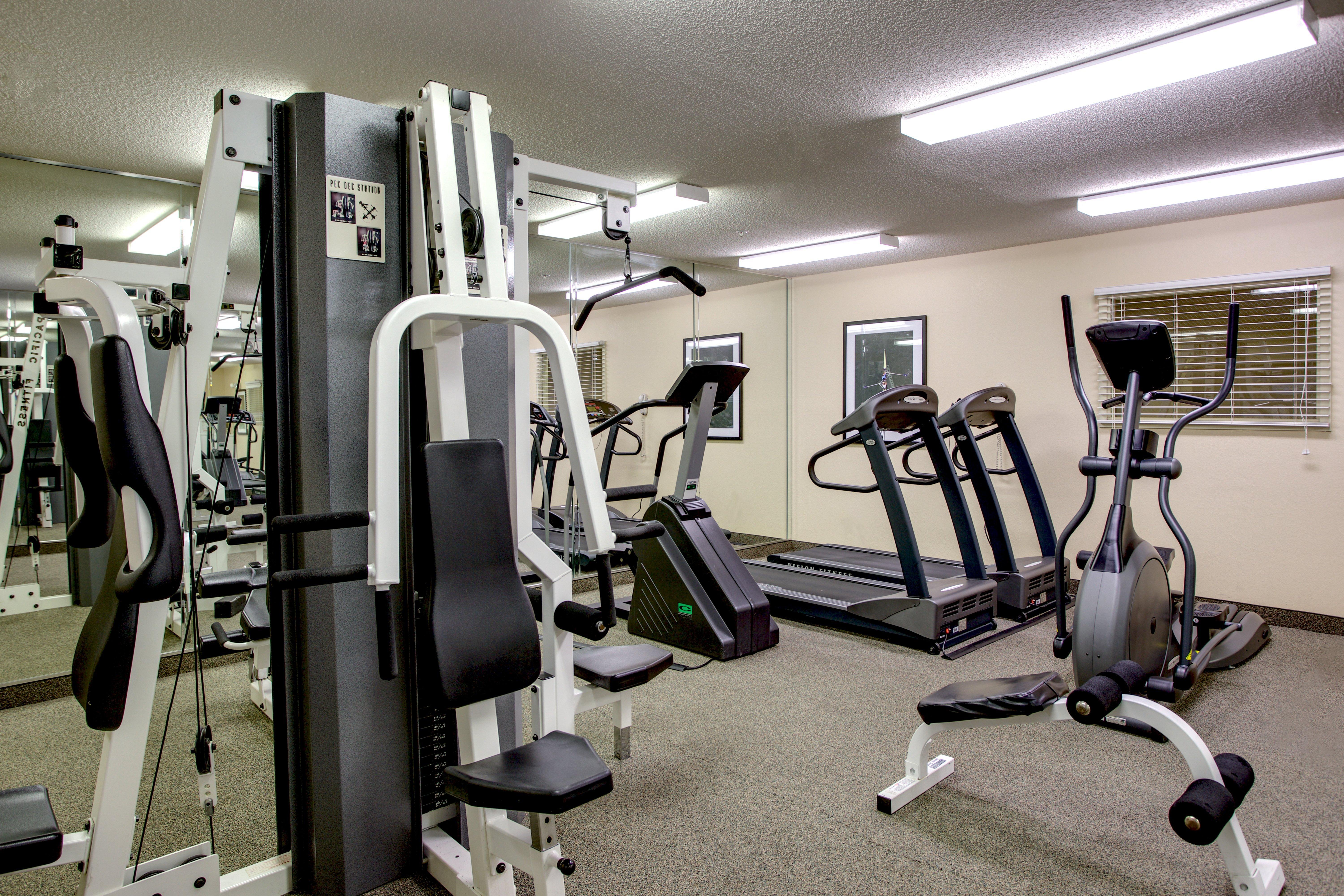 Candlewood Suites Raleigh Crabtree By Ihg Экстерьер фото