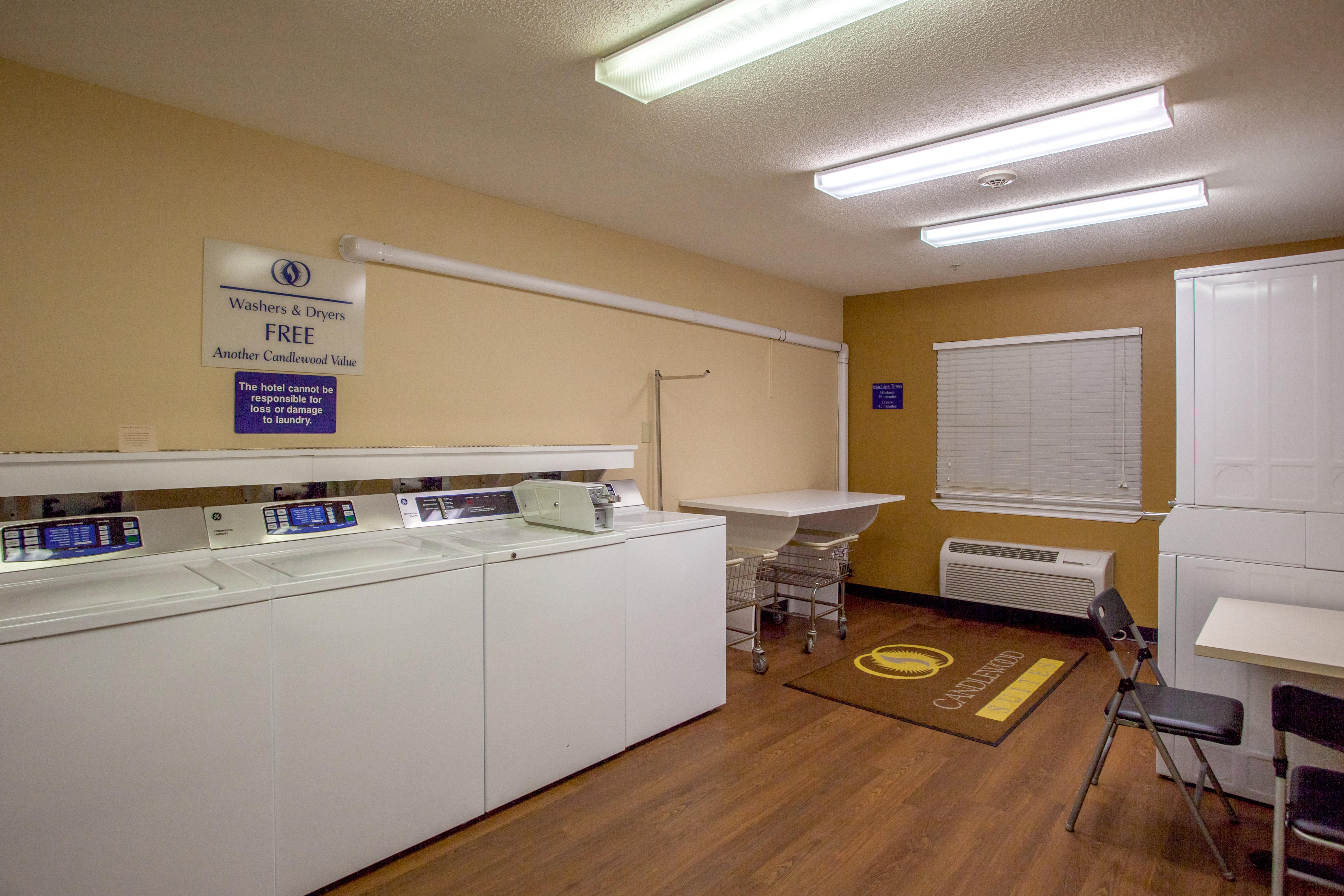 Candlewood Suites Raleigh Crabtree By Ihg Экстерьер фото