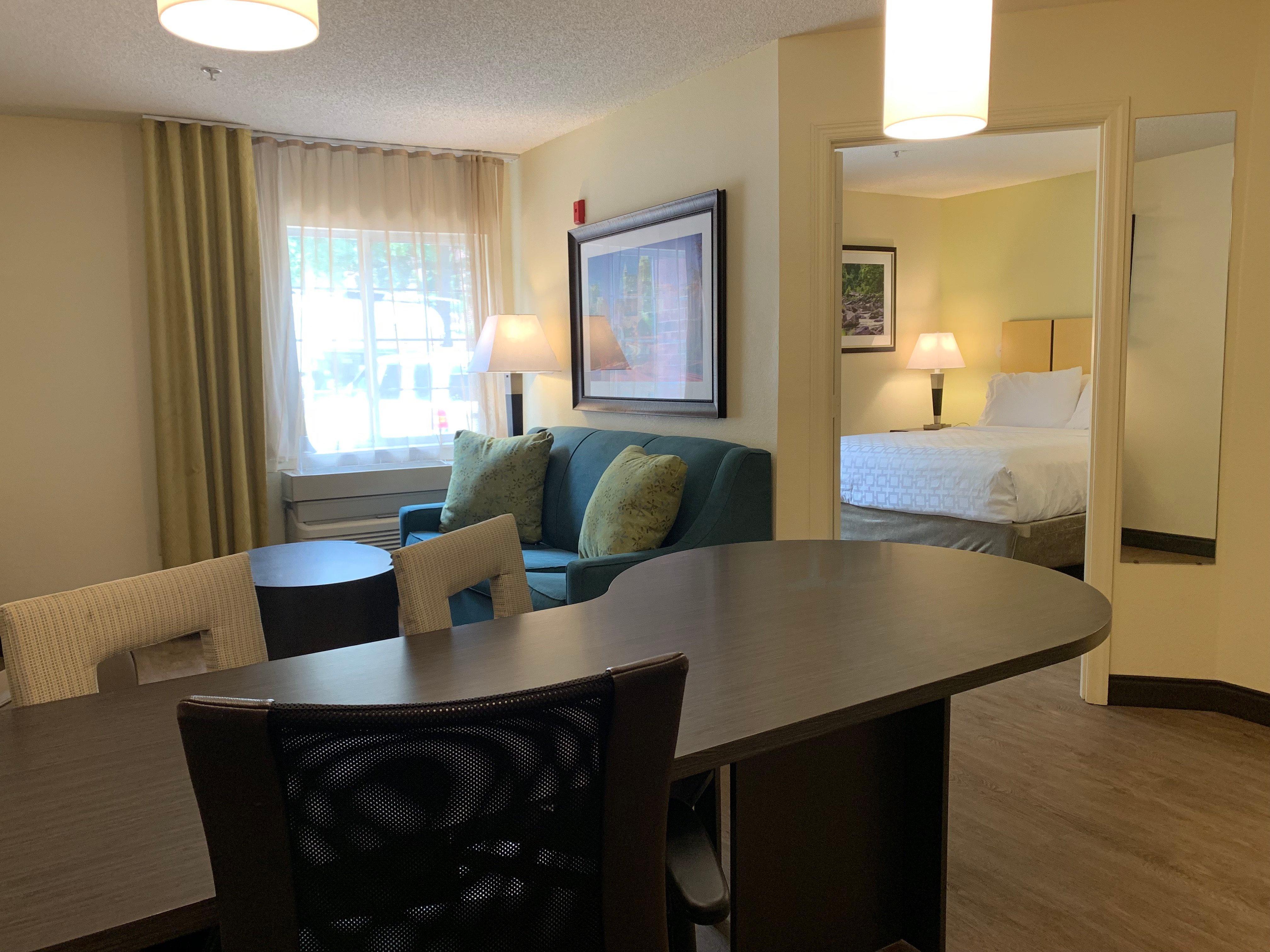 Candlewood Suites Raleigh Crabtree By Ihg Экстерьер фото