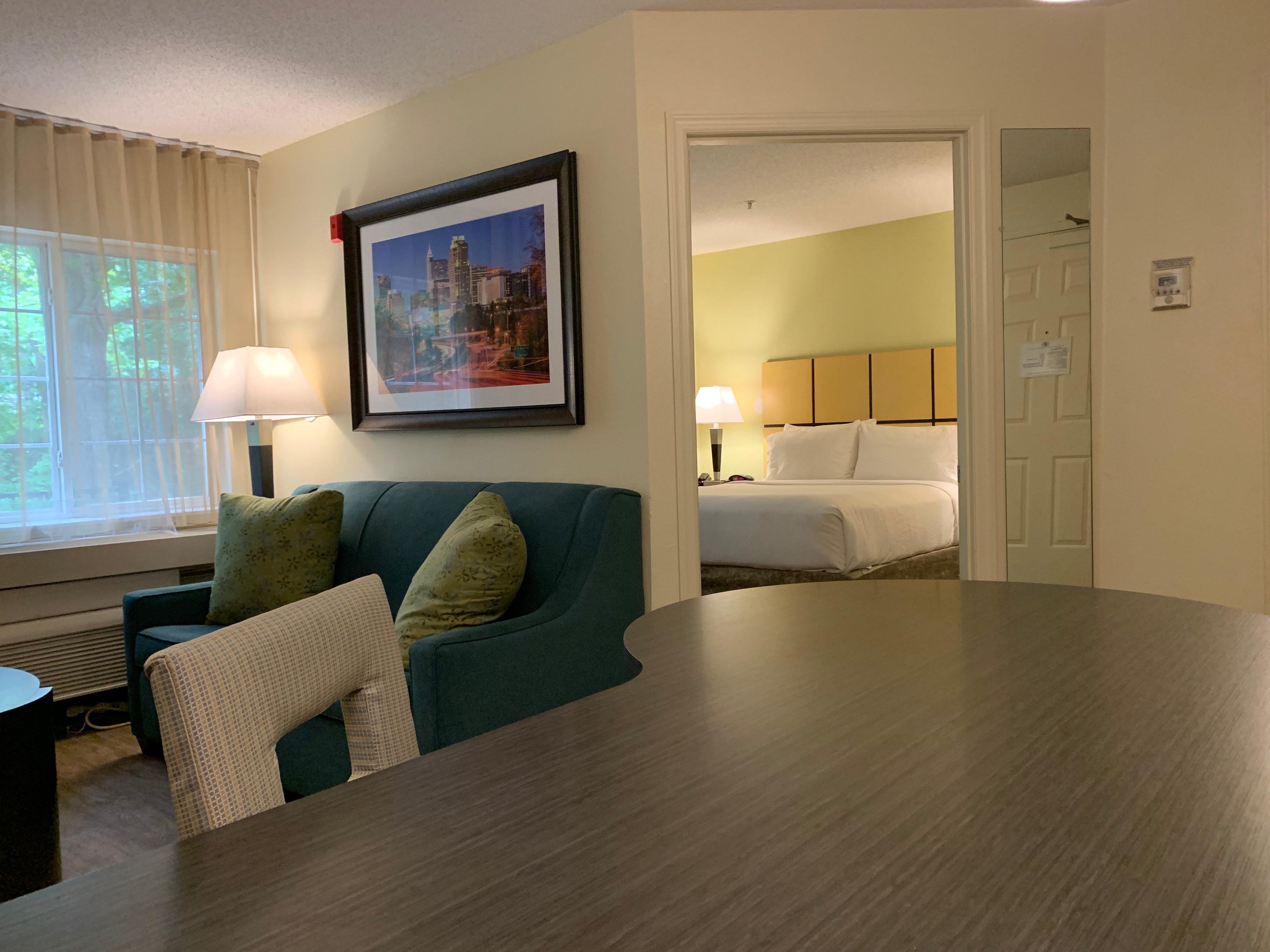 Candlewood Suites Raleigh Crabtree By Ihg Экстерьер фото