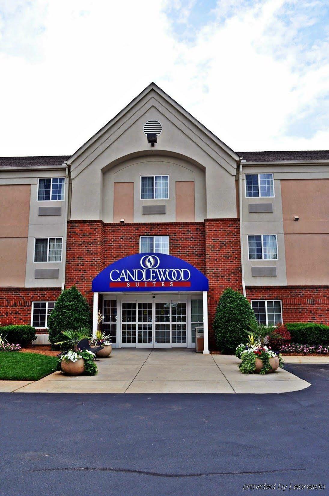 Candlewood Suites Raleigh Crabtree By Ihg Экстерьер фото
